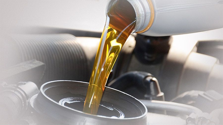 Какое масло нужно лить в двигатель? Какое масло заливать в дизельный двигатель: секреты и особенности Какое масло заливать в двигатель автомобиля